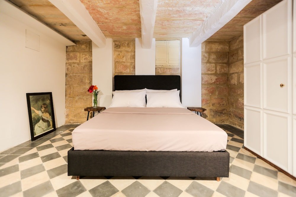 Фото House of Pomegranates