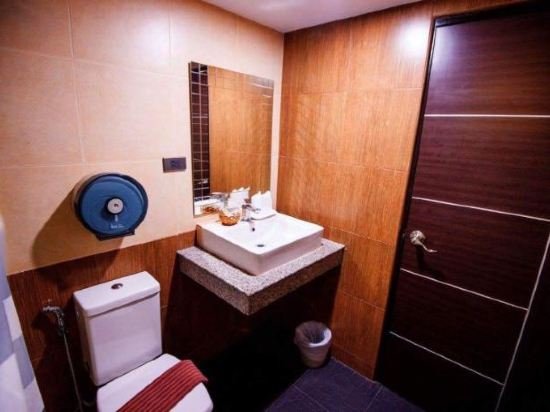 Фото Mr Mac's Hotel