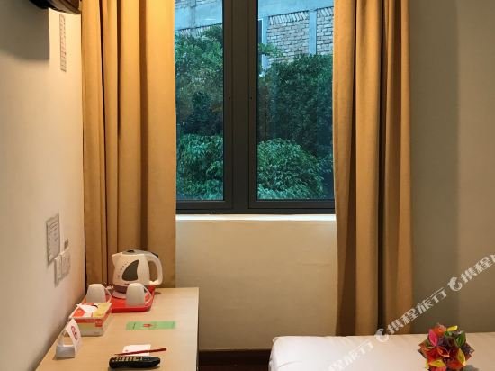 Фото Phoenix Hotel