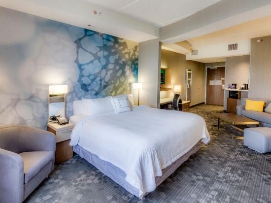 Фото Courtyard St. Petersburg Clearwater/Madeira Beach