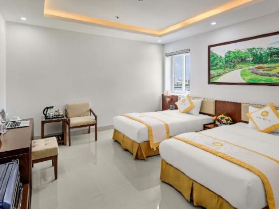 Фото Merry Hotel