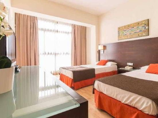 Фото Hotel Adonis Pelinor