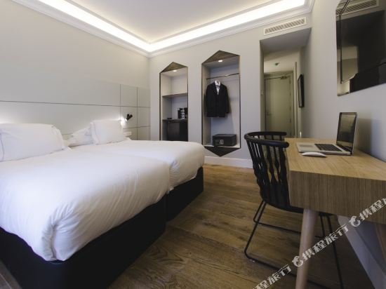 Фото One Shot Recoletos 04