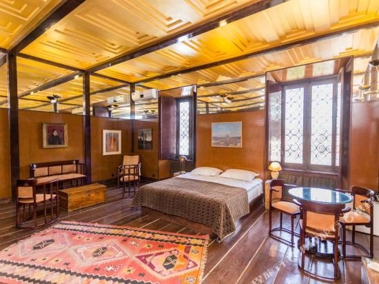 Фото Castle in Old Town