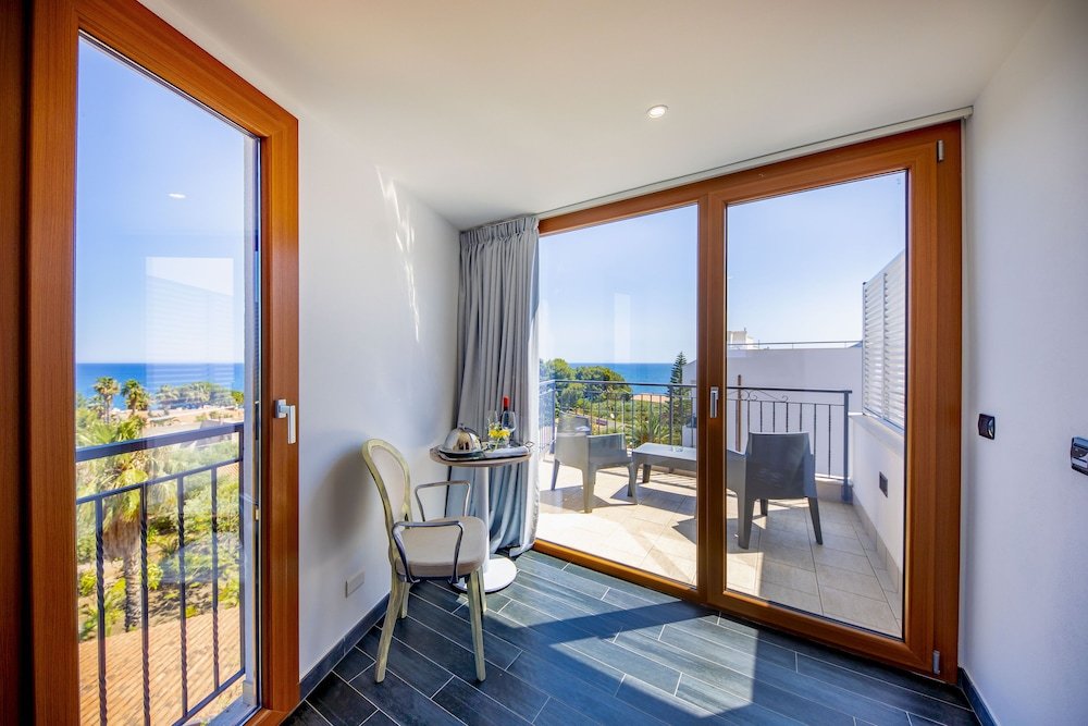 Фото Hotel Baia Del Capitano