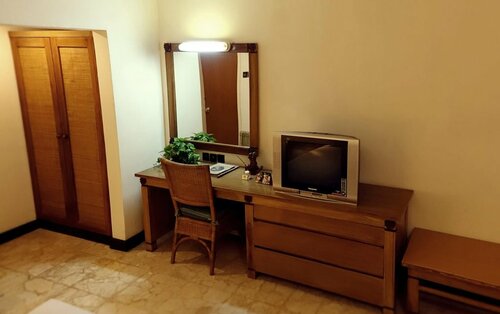 Гостиница Hotel Tugu Blitar в Блитаре