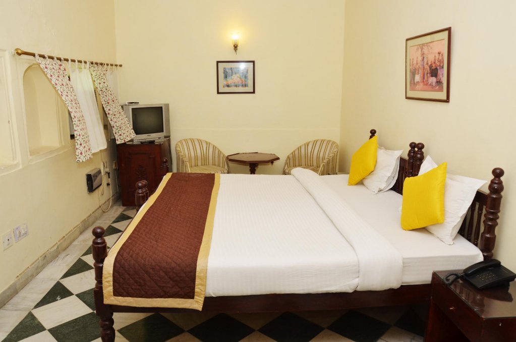 Фото Karnot Mahal