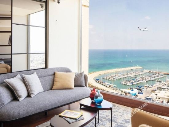 Фото Renaissance Tel Aviv Hotel