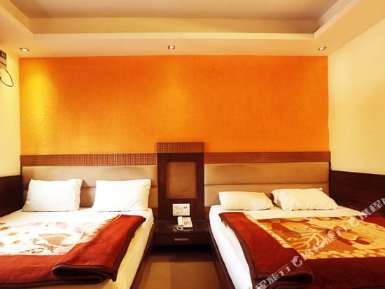 Фото Hotel Srivinayak