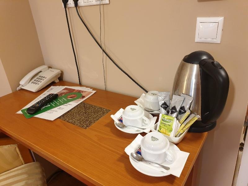 Фото Six Inn Hotel