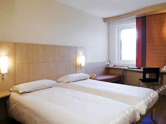 Фото Ibis Glasgow City Centre – Sauchiehall Street