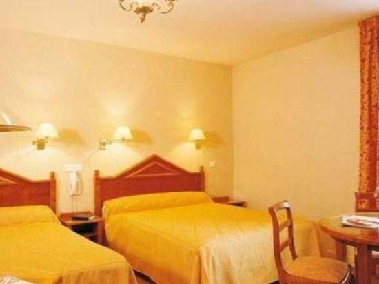 Фото The Originals Boutique, Hostellerie des Trois Pigeons