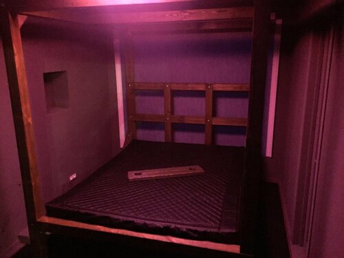 Біз ат құйрығы порносы бар жауынгерміз