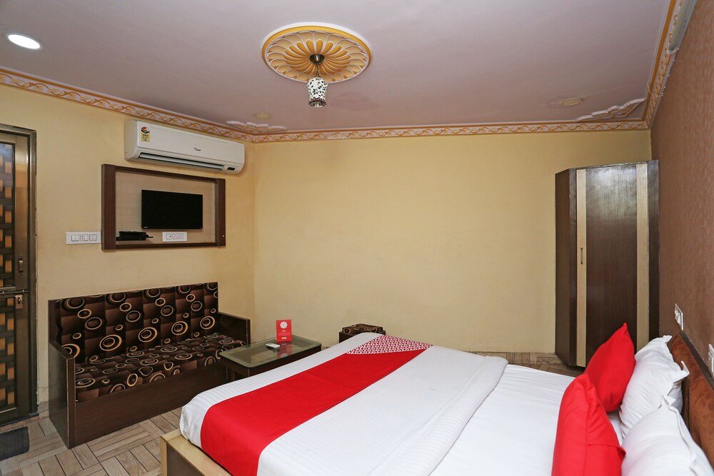 Фото Oyo 16782 Shree Ganesh Hotel & Restaurant