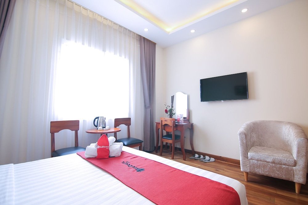 Фото RedDoorz Premium @ Nguyen Thai Son Street