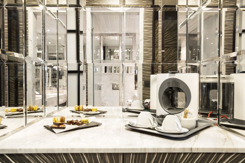 Фото Hotel Marinela Sofia