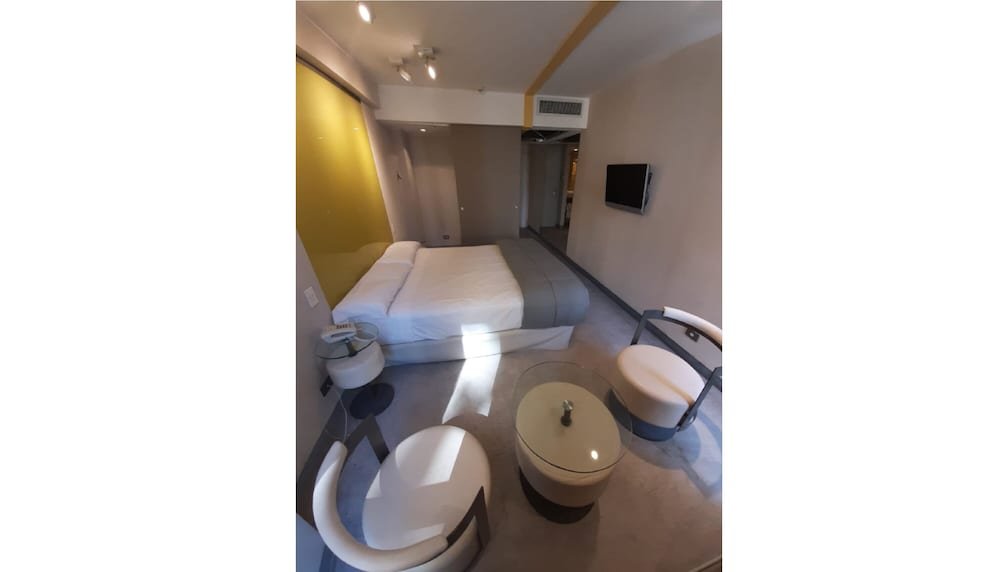 Фото Two Hotel Buenos Aires