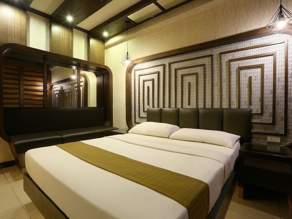 Фото Victoria Court Malate, Manila