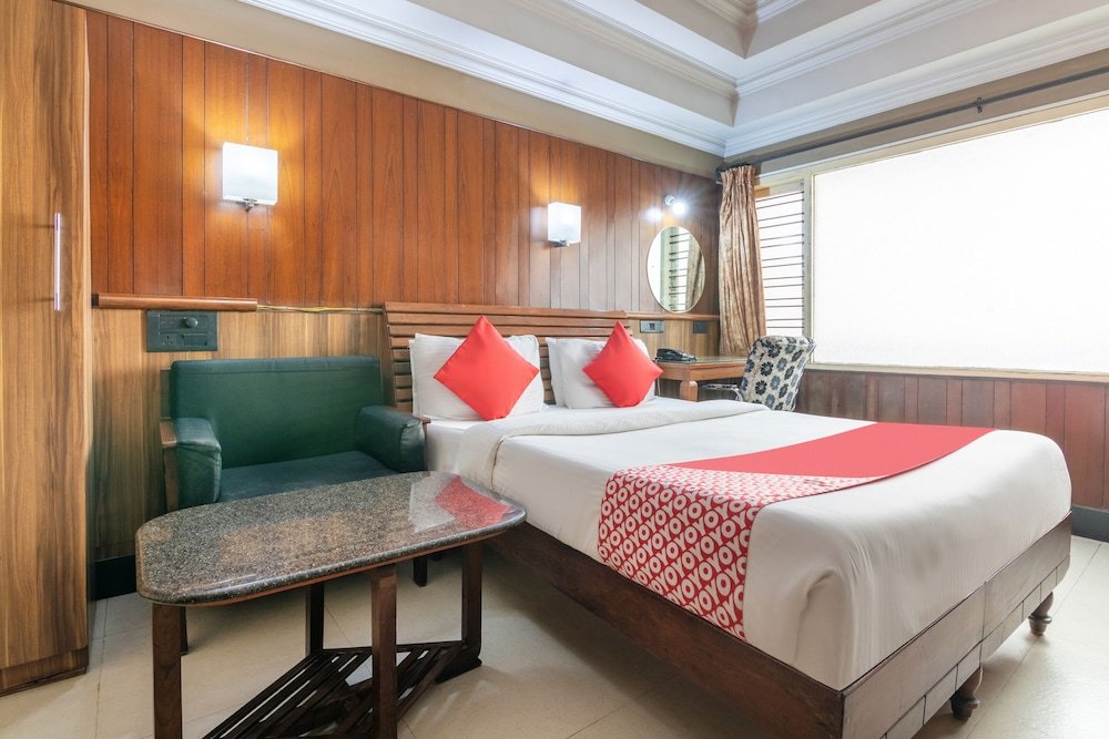 Фото Oyo 3778 Hotel Pulkeshi