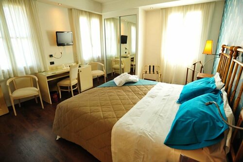 Внешний вид отеля Terme Preistoriche Resort & SPA в Монтегротто-Терме, фото 2