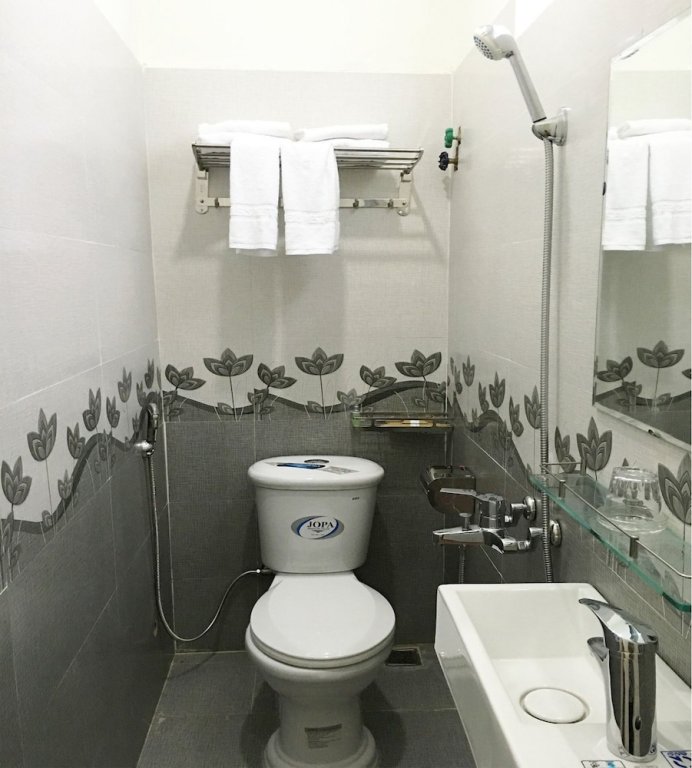 Фото Travellers Nest Hostel