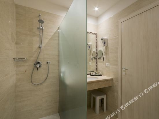 Фото Hotel Executive