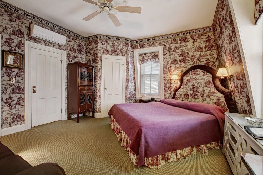 Фото Flag House Inn