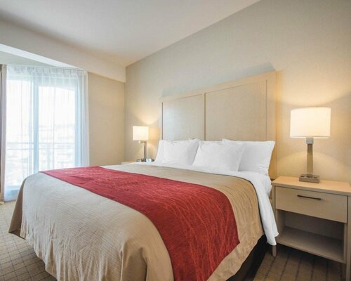 Гостиница Comfort Inn & Suites в Кэмпбелл-Ривер