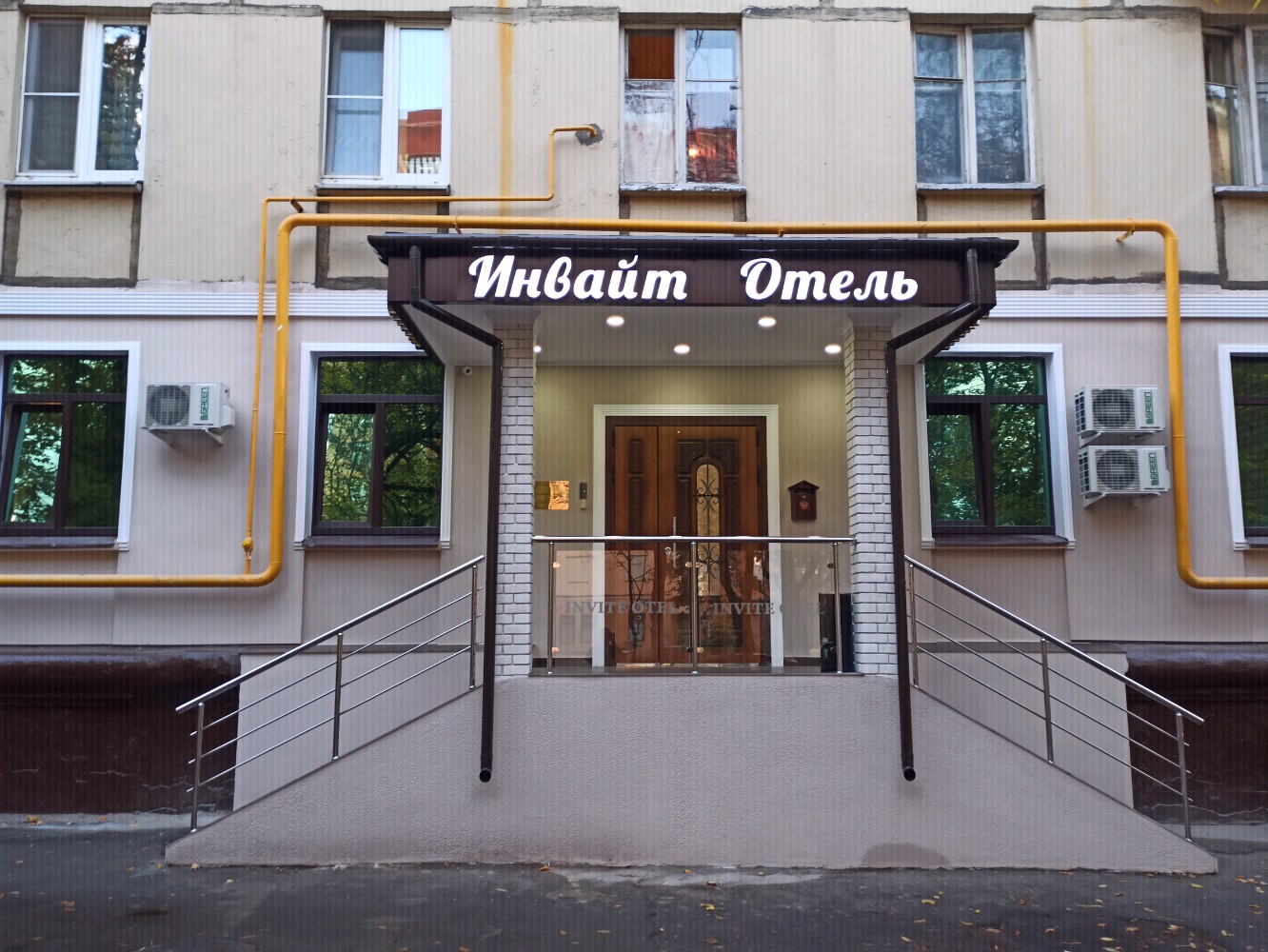 Фото отеля 1