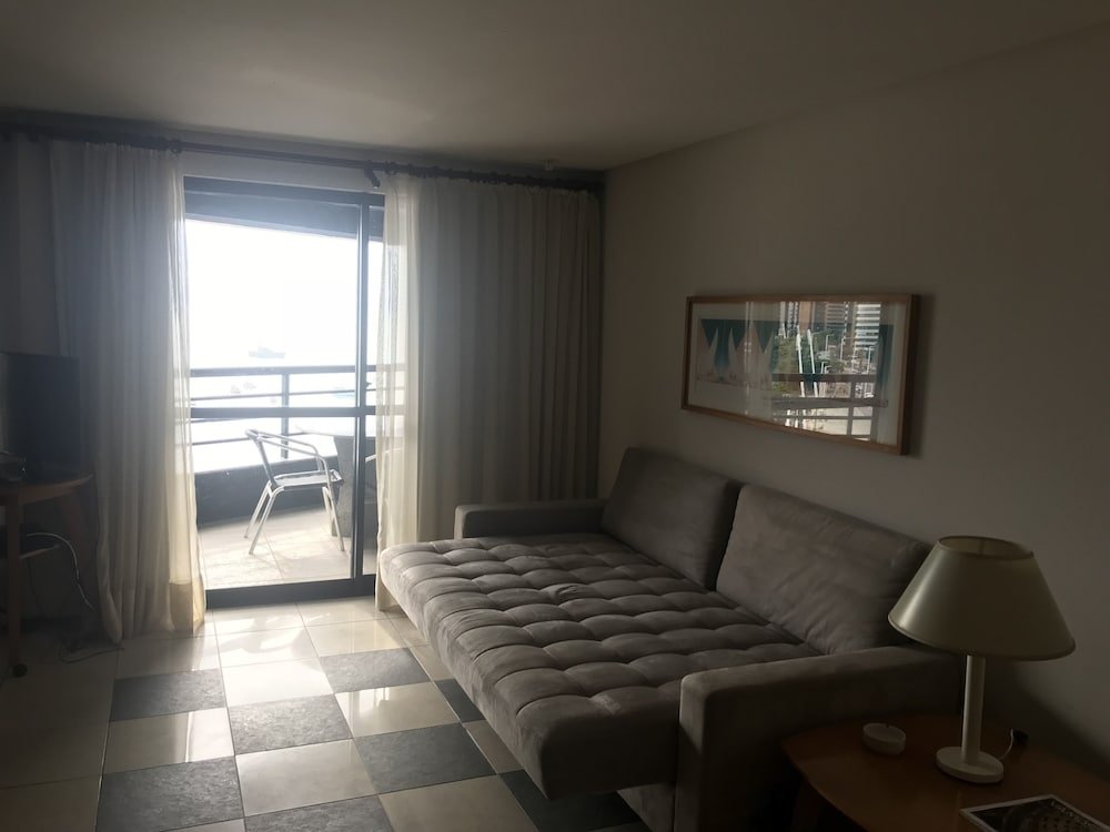 Фото Iate Plaza Hotel