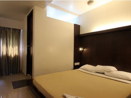 Фото Hotel Mourya Residency