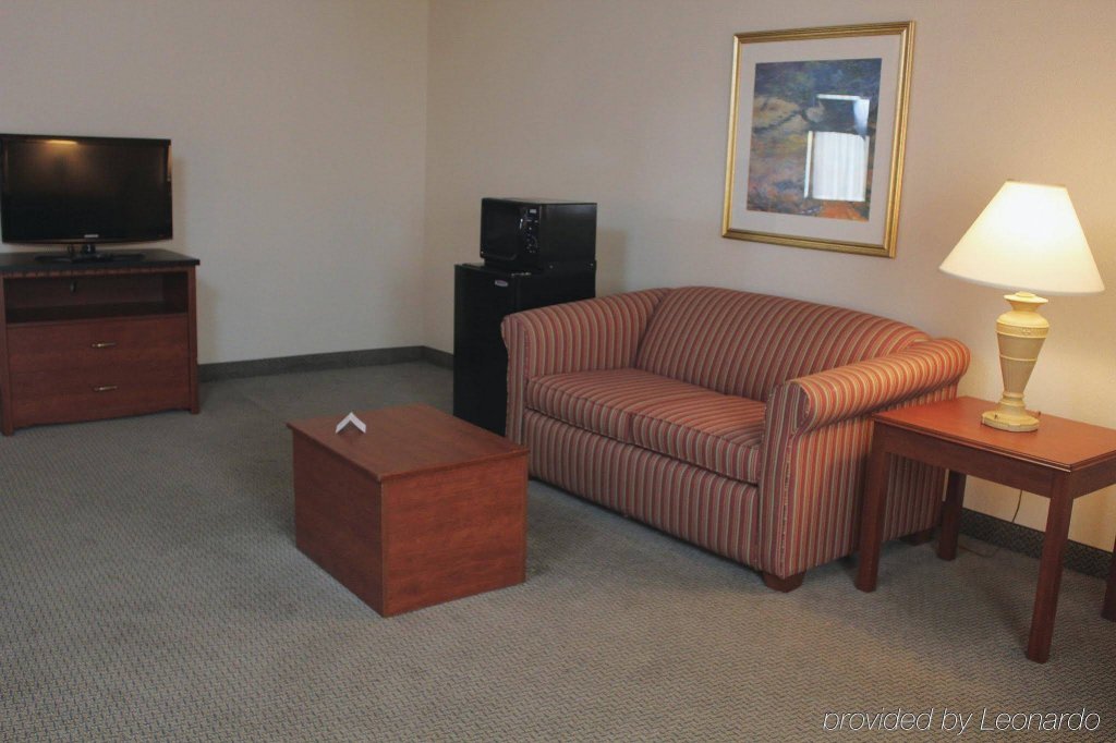 Фото La Quinta Inn & Suites by Wyndham Miami Airport East