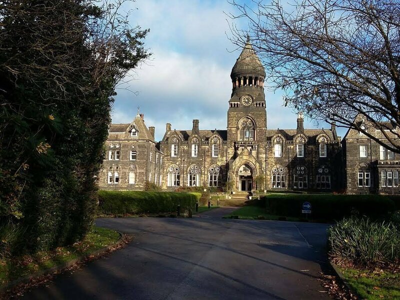 Гостиница Hinsley Hall в Лидсе