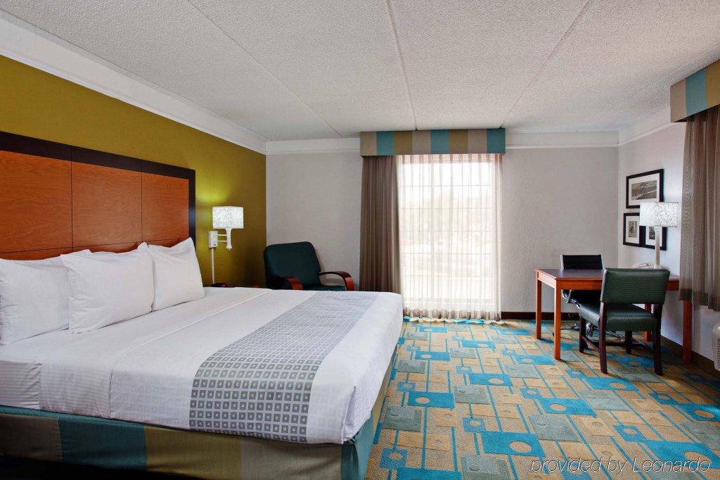 Фото La Quinta Inn by Wyndham San Diego Chula Vista