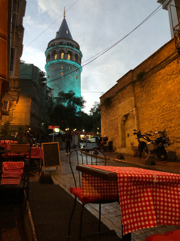 Ресторан Galata Lily Restaurant, Бейоглу, фото