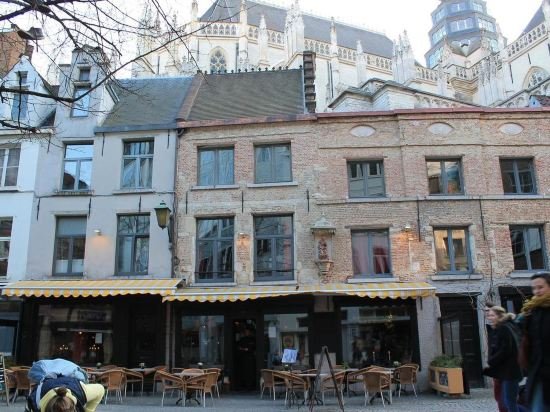 Фото отеля 1