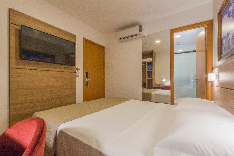 Фото Bristol Guararapes Hotel