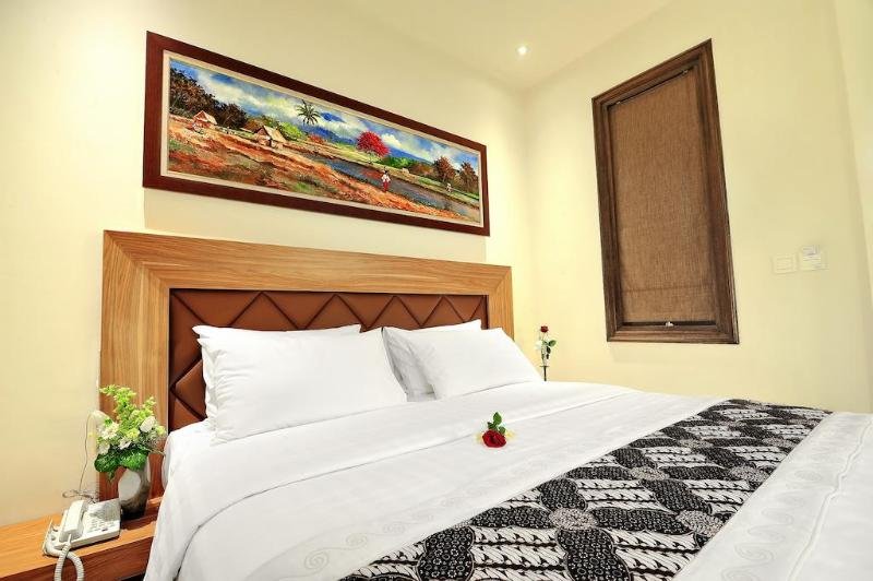 Фото Alron Hotel Kuta Powered by Archipelago