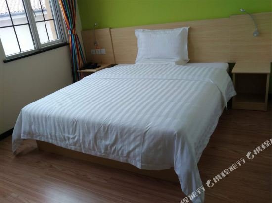 Фото 7 Days Inn Tianjin Bin Hai New Area Yu Jia Bao Bund Park