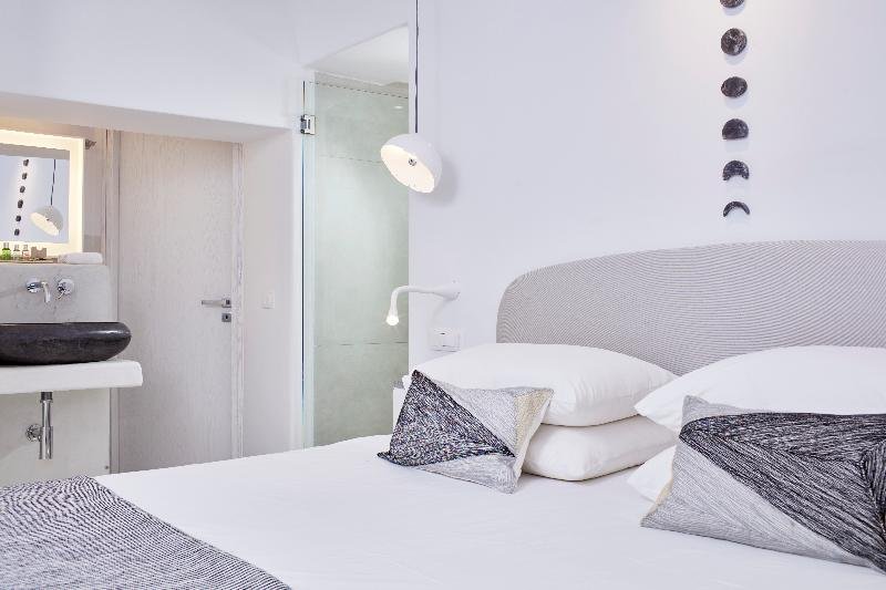 Фото Cosmopolitan Suites