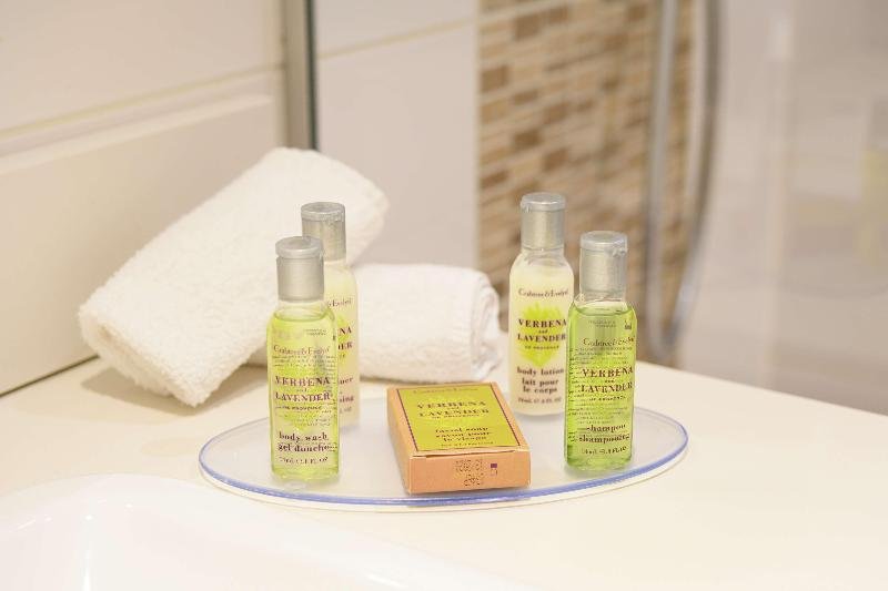 Фото Hilton Garden Inn Brussels City Centre