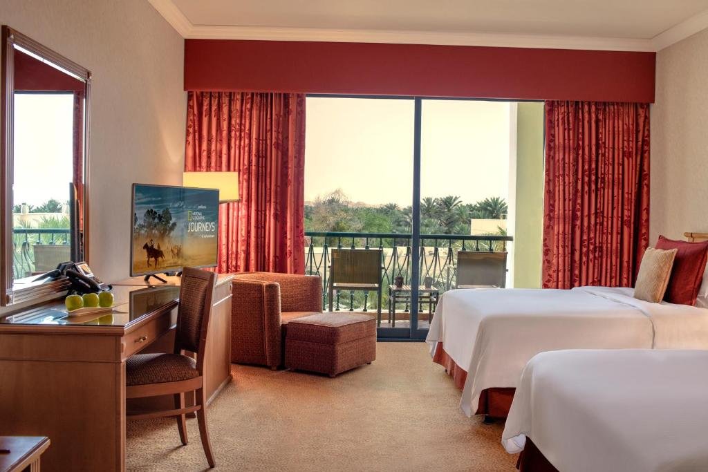 Фото Al Ain Rotana