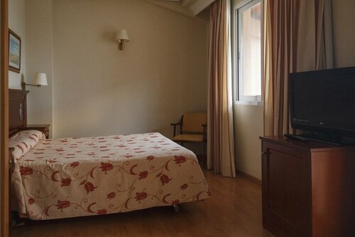 Гостиница Hotel Restaurante Emilio в Кастилия-Ла-Манча