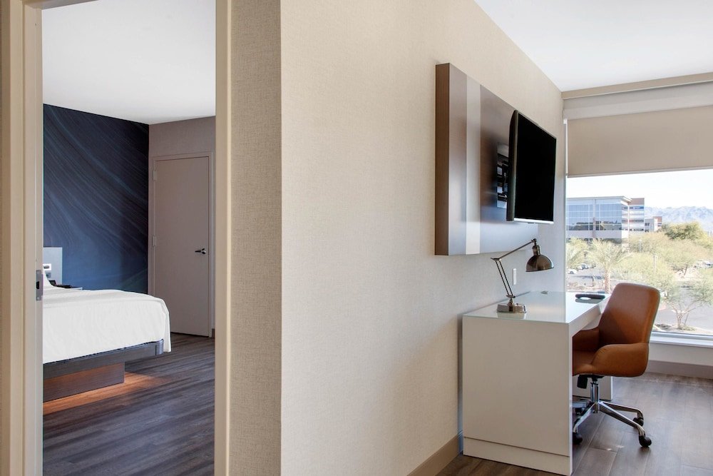 Фото Cambria Hotel Boston, Downtown - South Boston