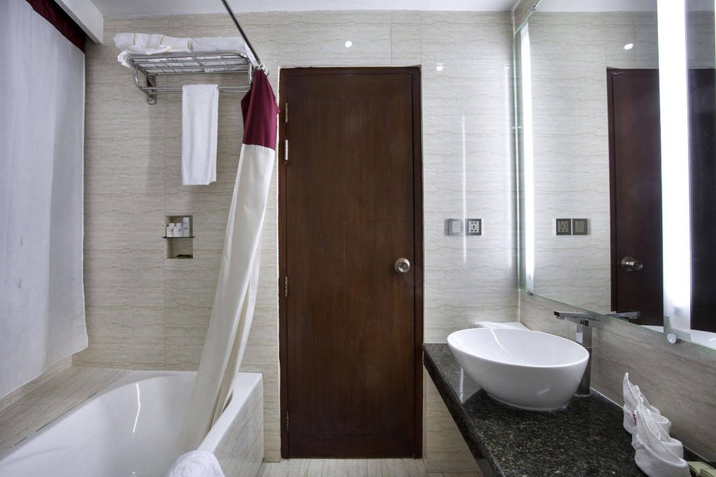 Фото Fars Hotel & Resorts