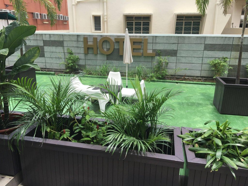 Фото RedDoorz at Aljunied