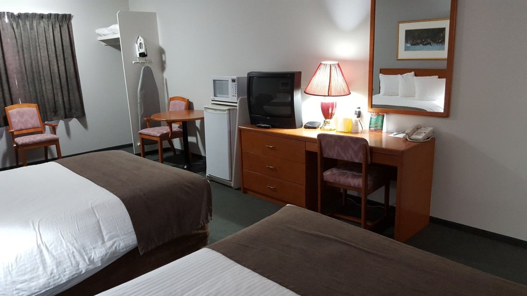 Фото SureStay Plus Hotel by Best Western Lethbridge