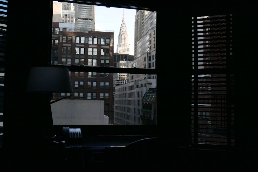 Фото The Iroquois New York