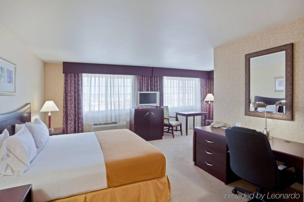 Фото Holiday Inn Express Spokane Downtown, an Ihg Hotel