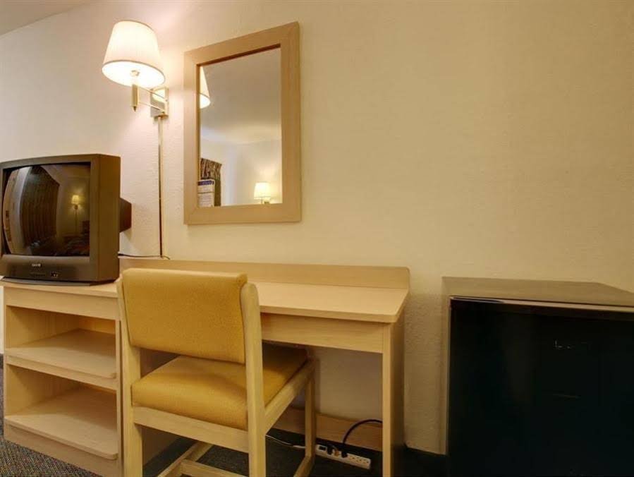 Фото The Stamford Hotel